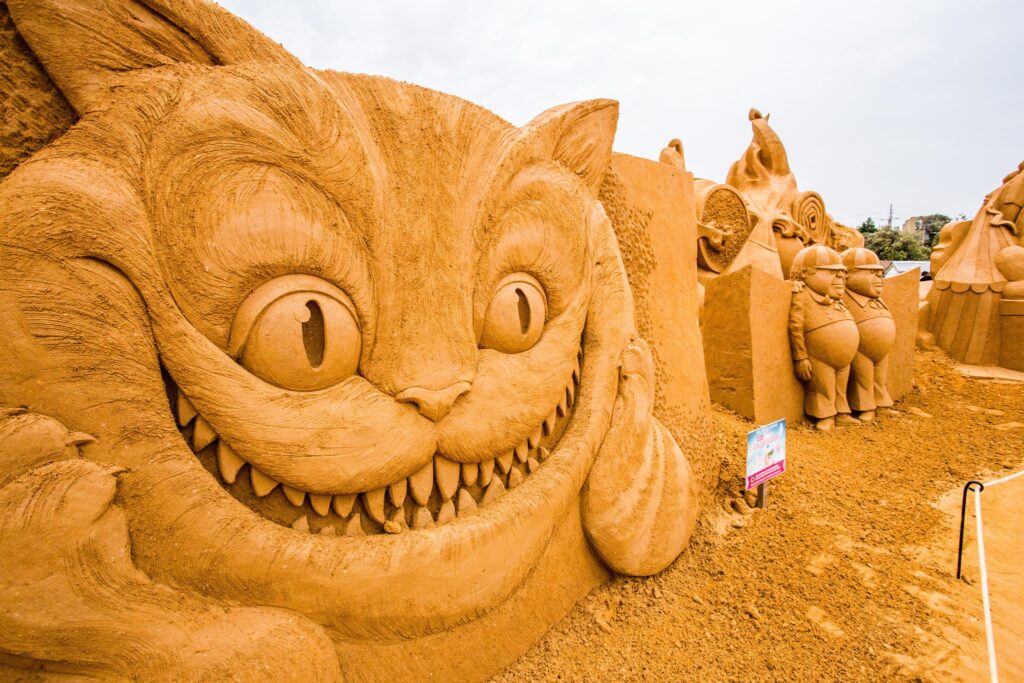 Alice in Wonderland comes to life in a sand sculpture trail taking over Echuca this summer