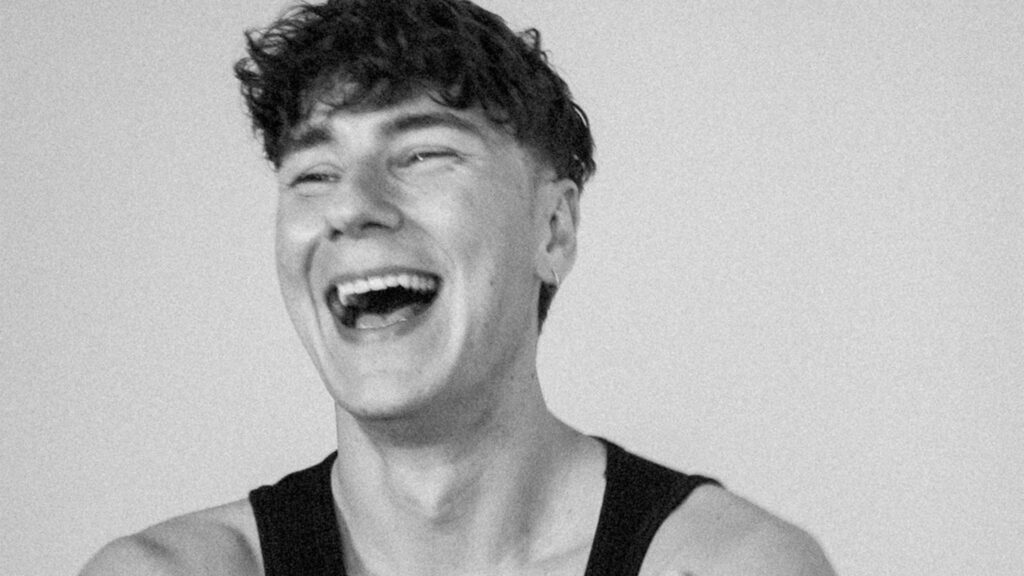 BUNT. brings his in the round dance spectacle back to Australia